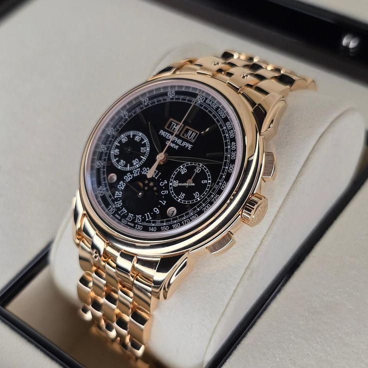 Perpetual Calendar Watches