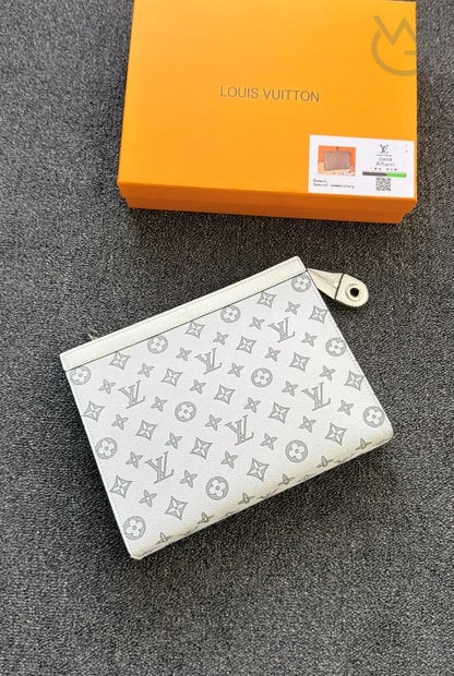 Louis Vuitton Pochette Voyage Pouch – Off White - View 5
