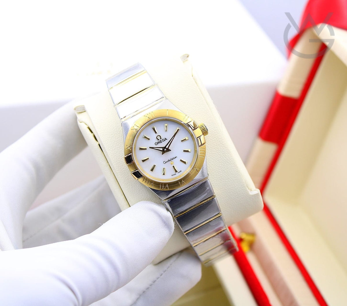 Omega Constellation Ladies Watch – Yellow Gold Tone - View 5